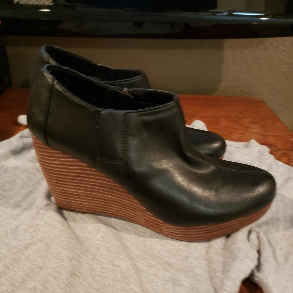 Dr. Scholls wedge